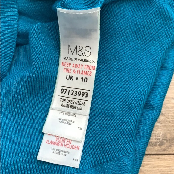 Marks & Spencer V-Neck Sweater - Picture 5 of 7